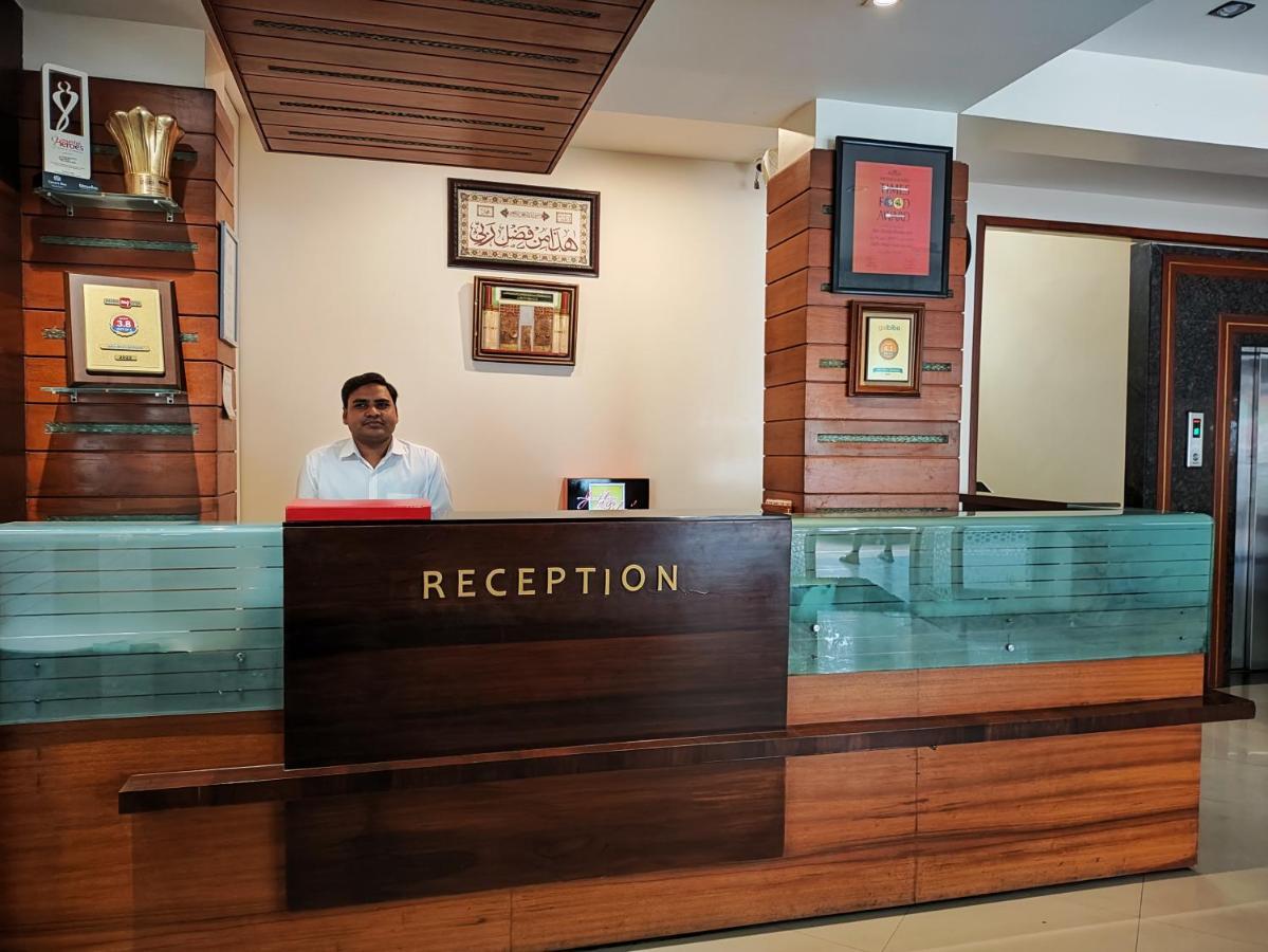 Jaffer Bhai'S Brickland Hotel Панчгани Экстерьер фото