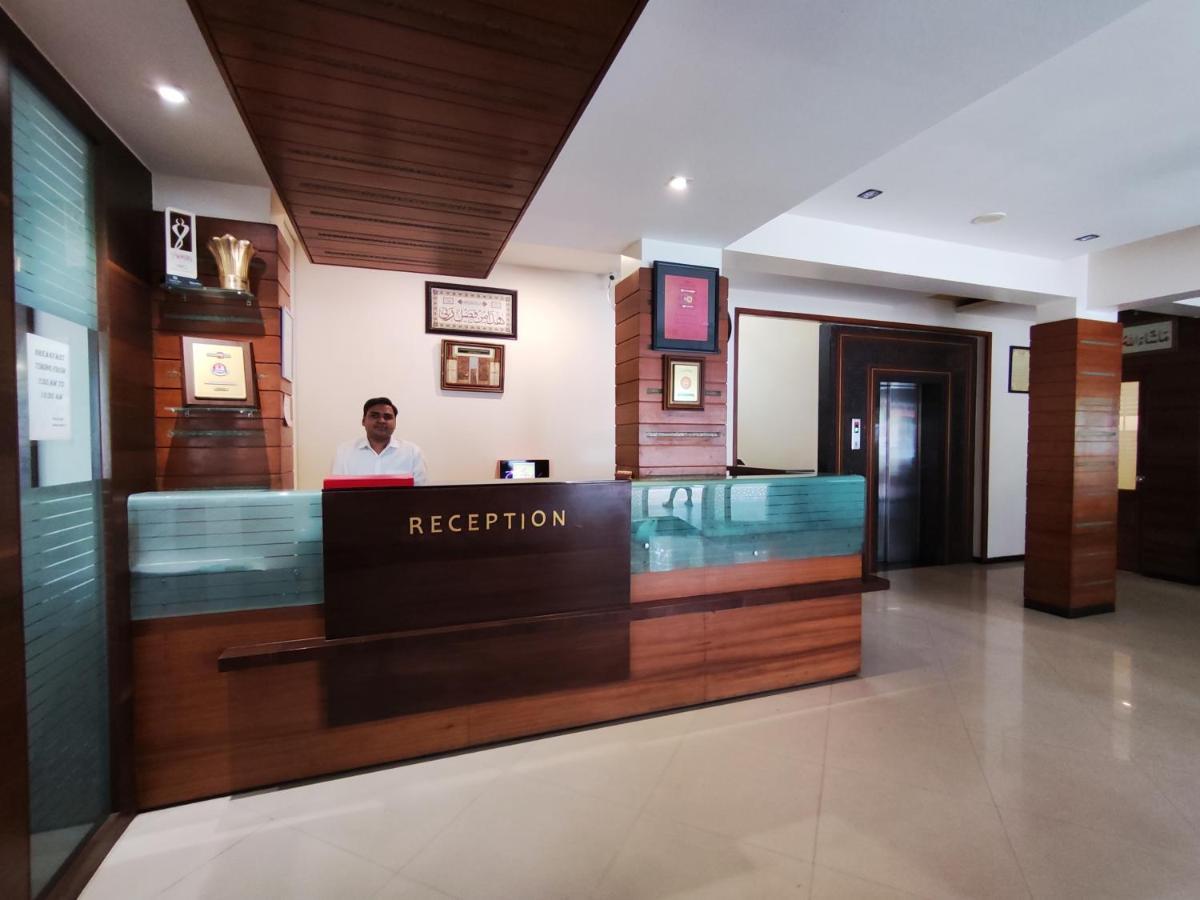 Jaffer Bhai'S Brickland Hotel Панчгани Экстерьер фото