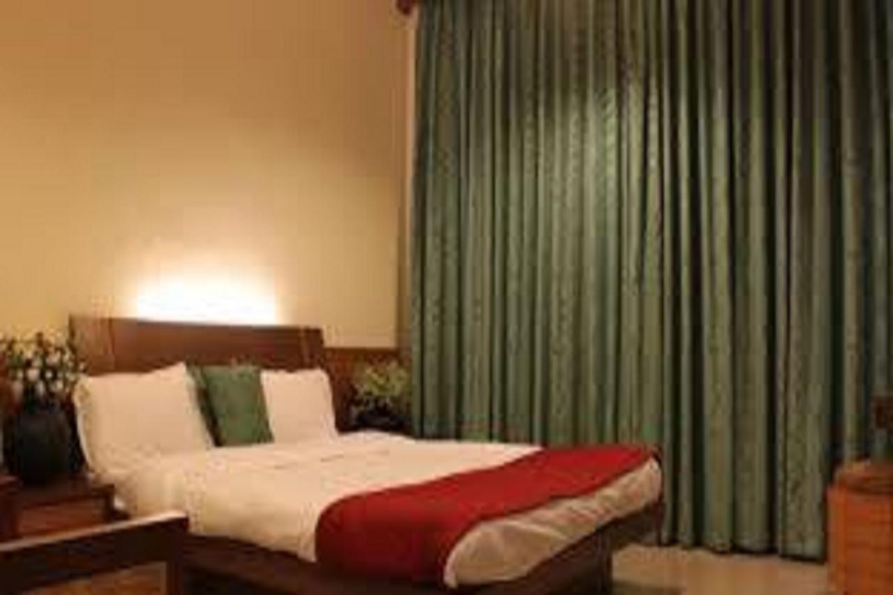 Jaffer Bhai'S Brickland Hotel Панчгани Экстерьер фото