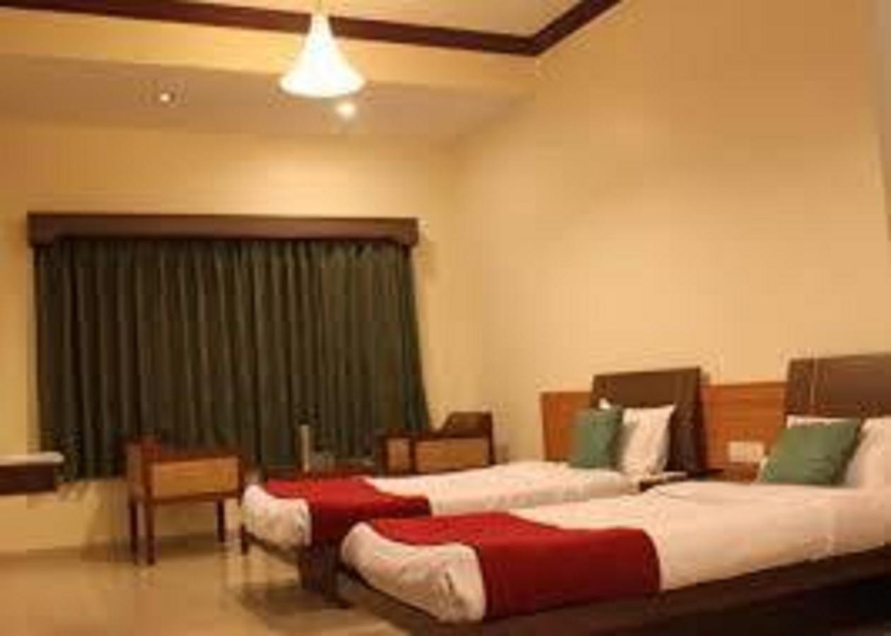 Jaffer Bhai'S Brickland Hotel Панчгани Экстерьер фото